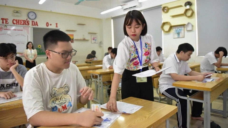 Over 1 million students begin special high school graduation exam nationwide